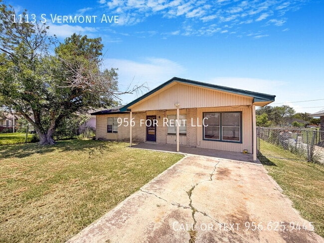 Building Photo - 1113 S Vermont Ave