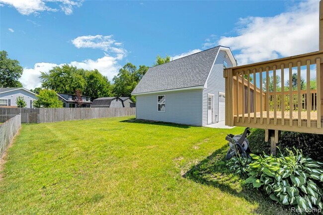 Building Photo - 9551 Kress Rd
