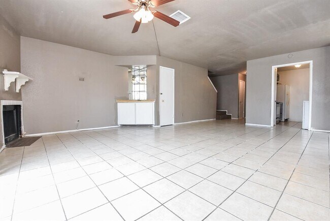 Foto del edificio - 8405 Wilcrest Dr