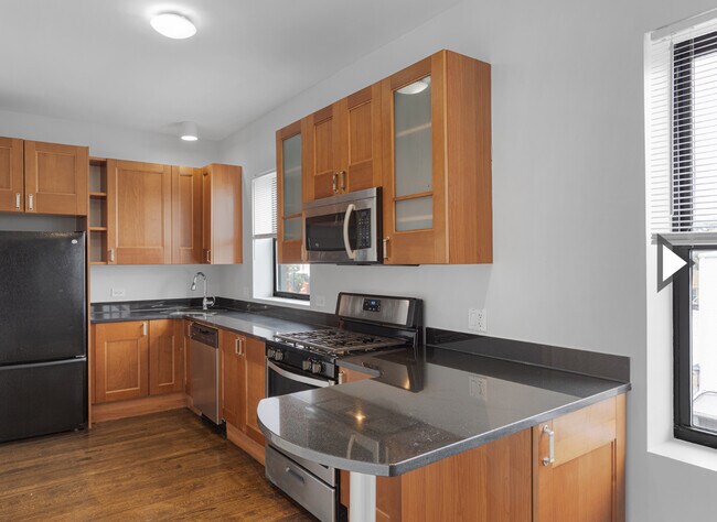 Foto del edificio - 7528 N Seeley Ave