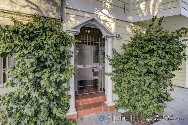 Building Photo - 2577 Harrison St