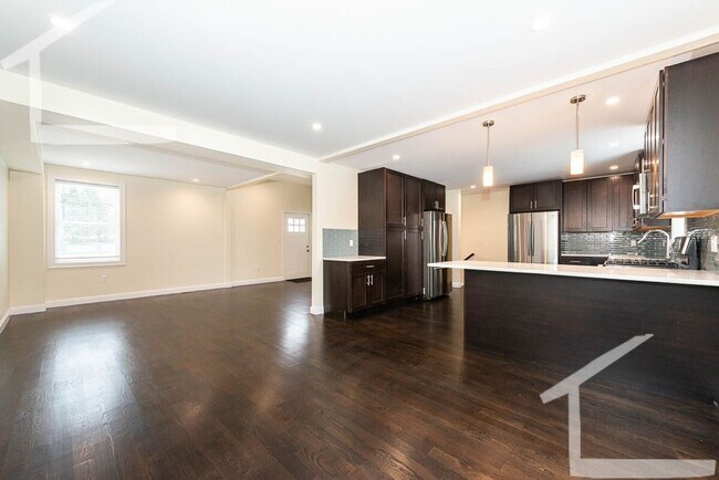 Foto del edificio - 116 Jerome St