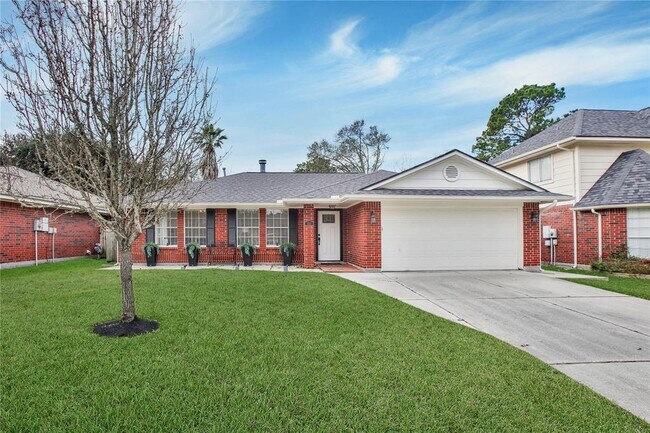 Building Photo - 2322 Clear Ridge Dr
