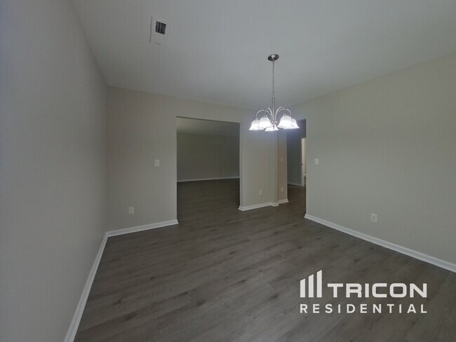 Building Photo - 1710 Ledson Ct