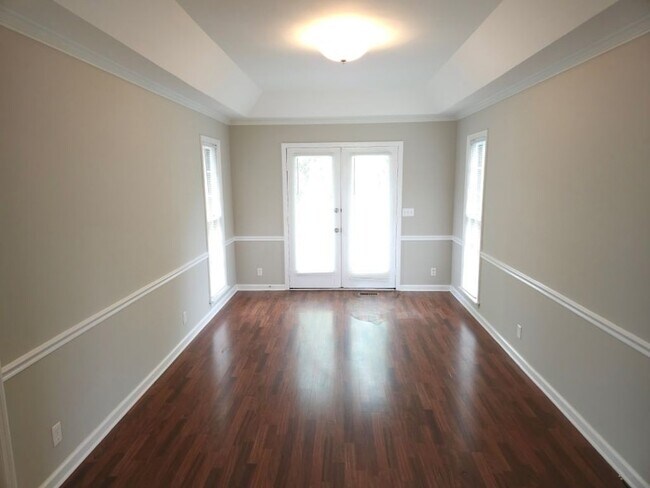 Building Photo - 511 Winthorne Ct