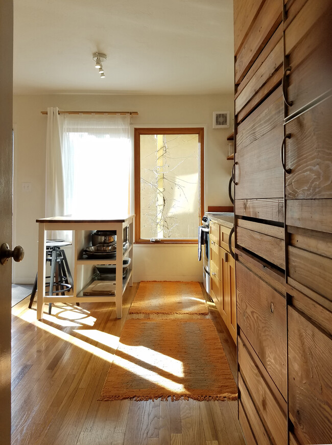 Foto del edificio - 1322 Dwight Way