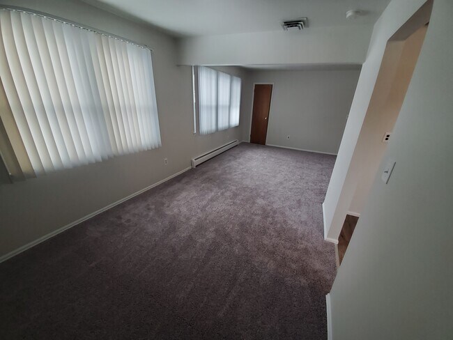 Living Room - 43 Pine St