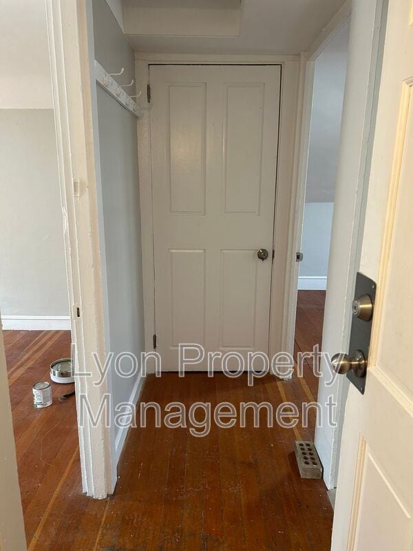 Building Photo - 44 7th St