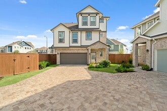 Building Photo - 7626 Redbud Orch Rd