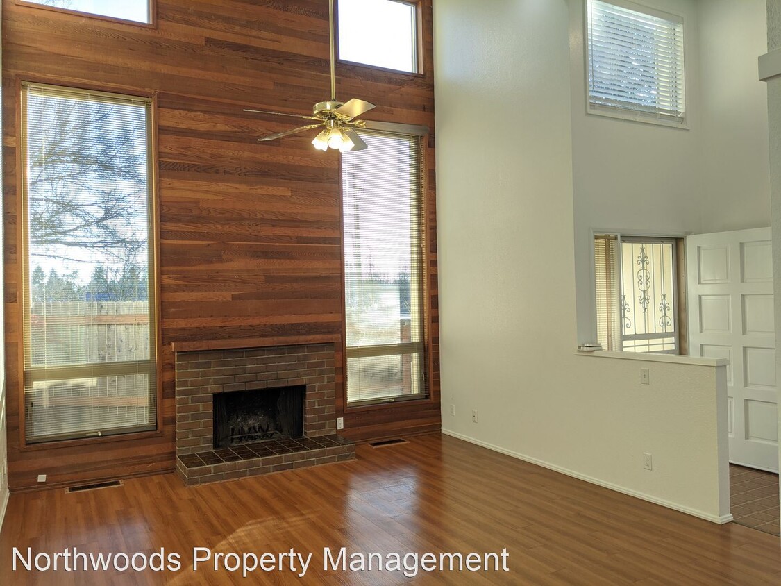 Primary Photo - 2 br, 1 bath House - 2015 Crescent Ave