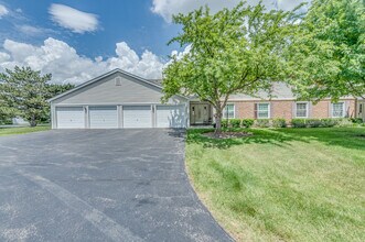 Building Photo - 665 Thorntree Ct
