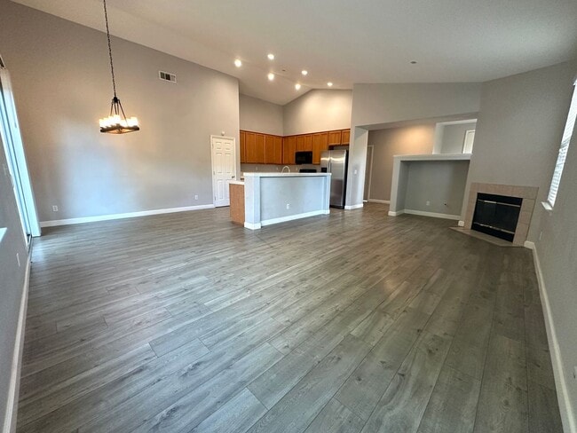 Building Photo - Single Story 3 bed, 2 bath in Brentwood Garin Ranch