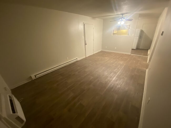 Building Photo - Room in Condo on Alamance Church Rd