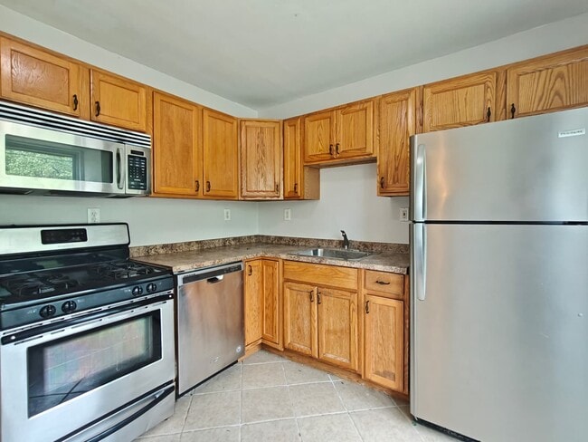 Building Photo - 2313 S Cuthbert Dr