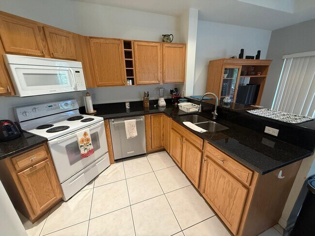 Foto del edificio - 8327 Mulligan Cir