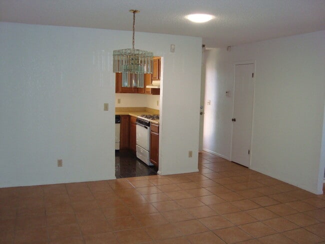 Foto del edificio - Refrig A/C 3bed/2bath!
