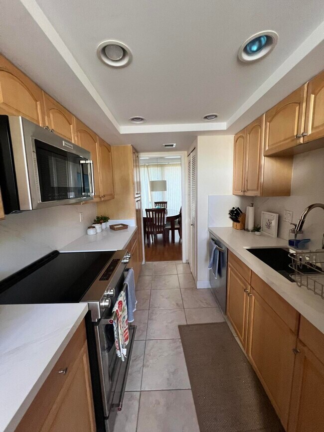 Foto del edificio - 2104 Bridgewood Dr