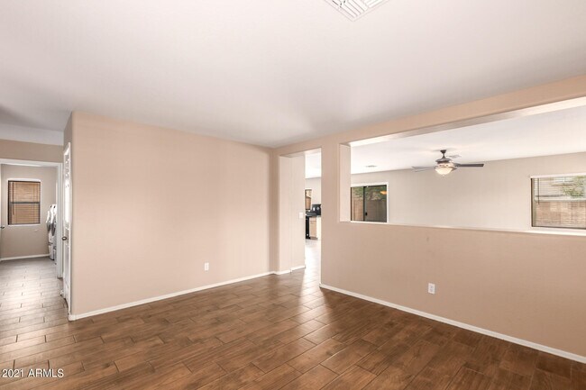 Building Photo - 11649 W Brown St