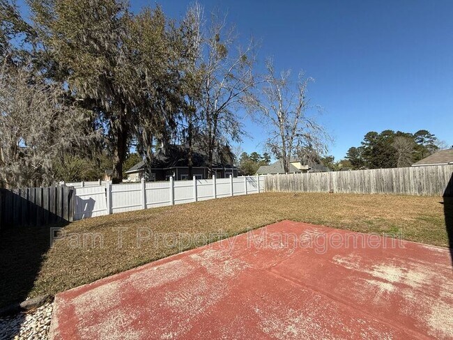 Foto del edificio - 257 Shady Oak Cir