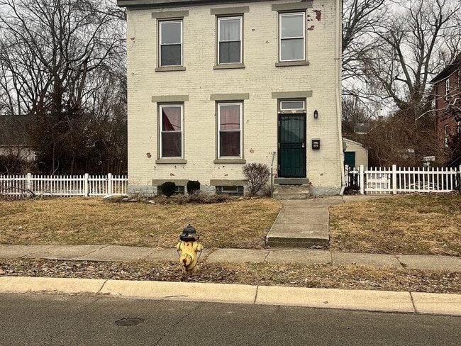 Building Photo - 6010 Sierra St