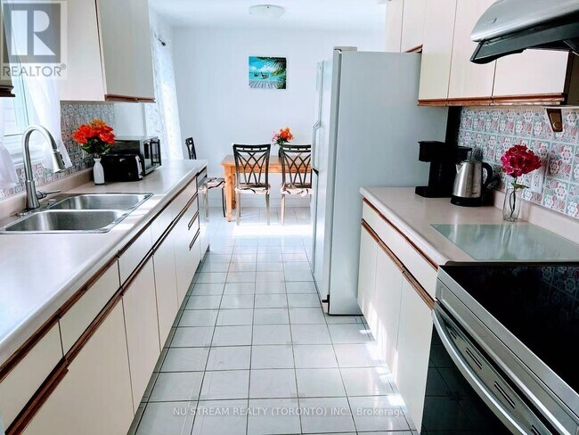 Photo du bâtiment - 46 Stainforth Dr