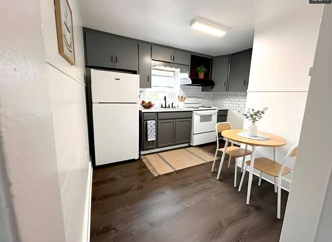 Foto del edificio - 2 Bedroom 1 Bathroom in Lebanon with Large...