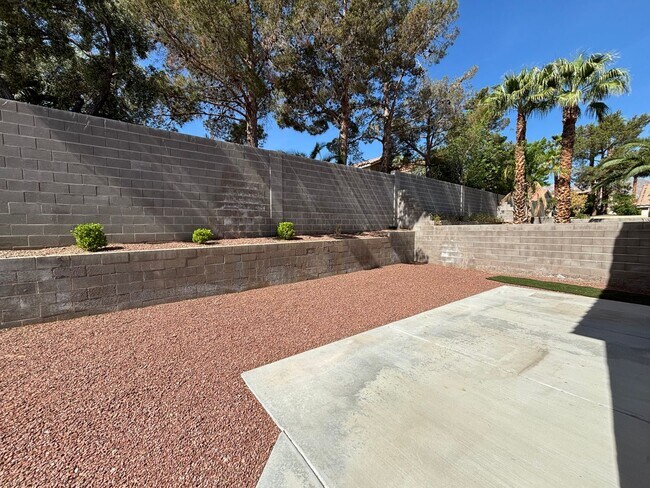 Foto del edificio - Gorgeous 3Bed/2.5Bath, 2-Story home locate...