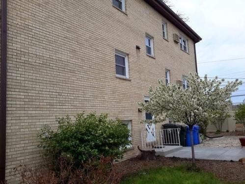Building Photo - 520 W Ida Ct