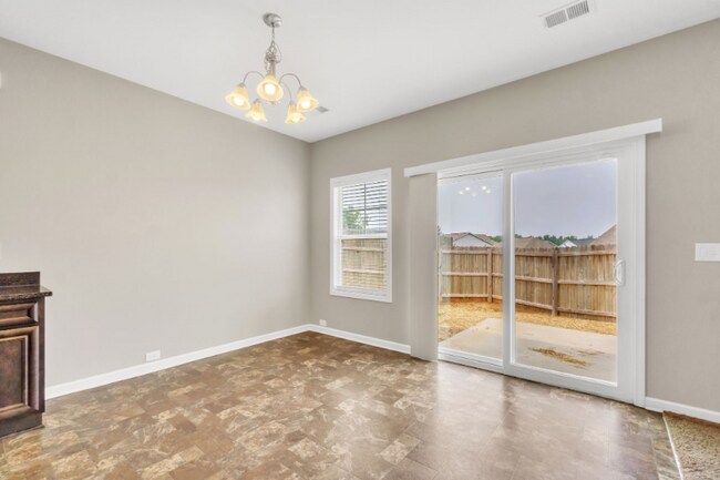 Building Photo - 125 Viewmont Dr