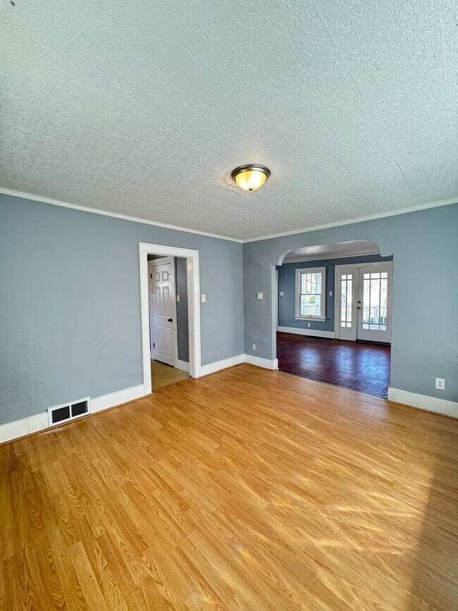 Foto del edificio - 3 Bedroom, 1 Bath Home in South Bend IN