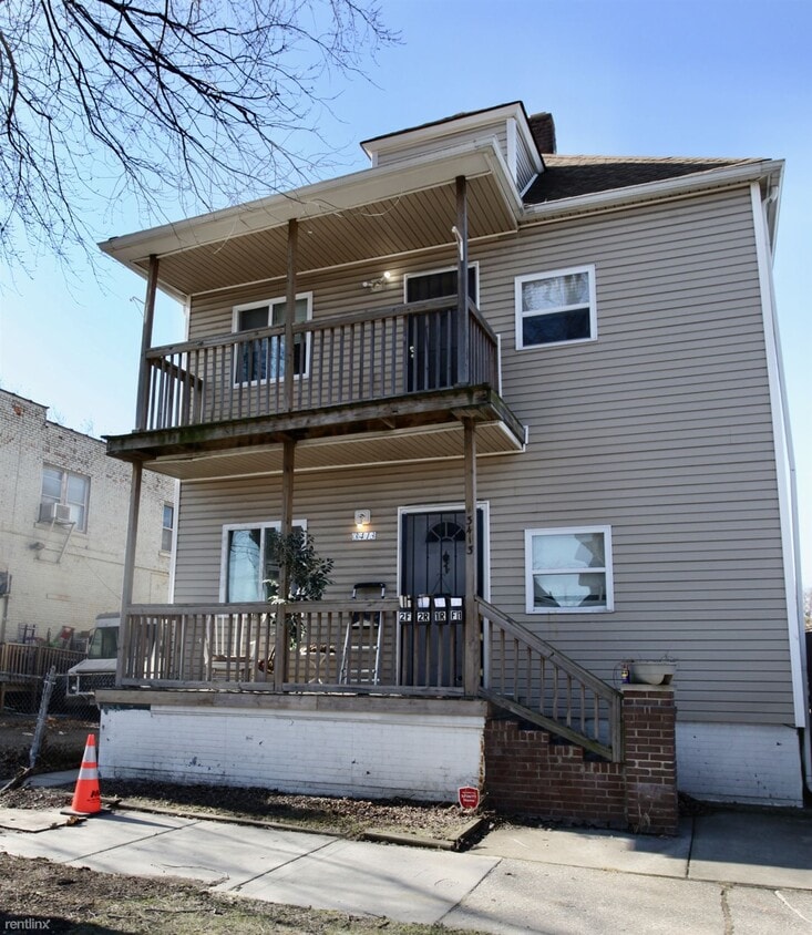 2 br, 1 bath - 3413 Gilbert St Unit 2F - 2 br, 1 bath  - 3413 Gilbert St Unit 2F