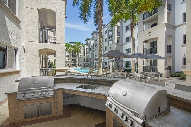 Foto del edificio - Red Road Commons