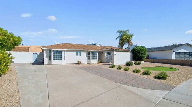 Foto del edificio - 2929 N 55th Pl