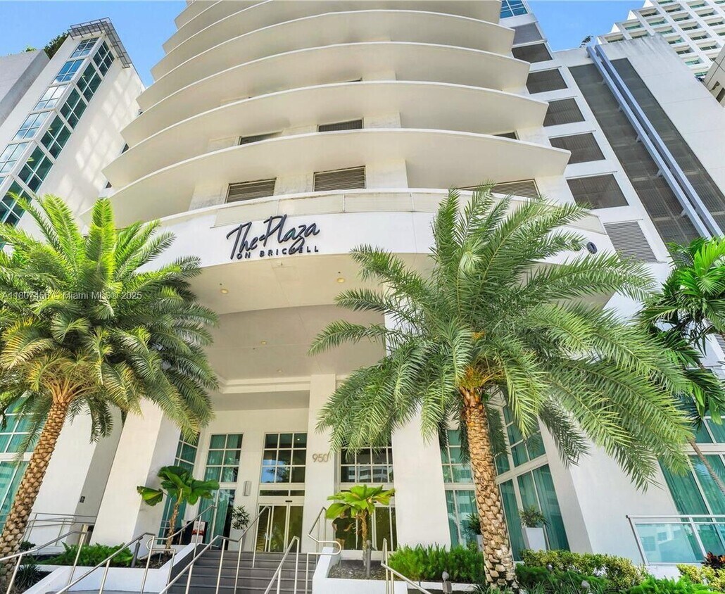 Primary Photo - 950 Brickell Bay Dr