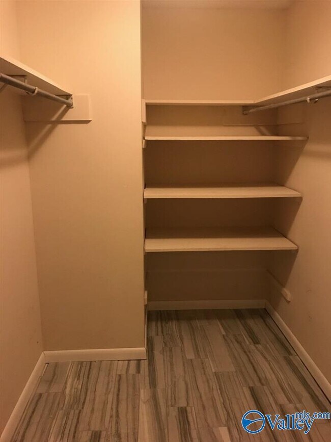 Foto del edificio - 7310 Chadwell Rd SW