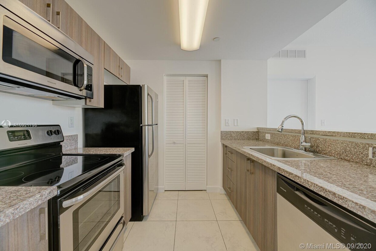 Primary Photo - 101 SW 36th Ct