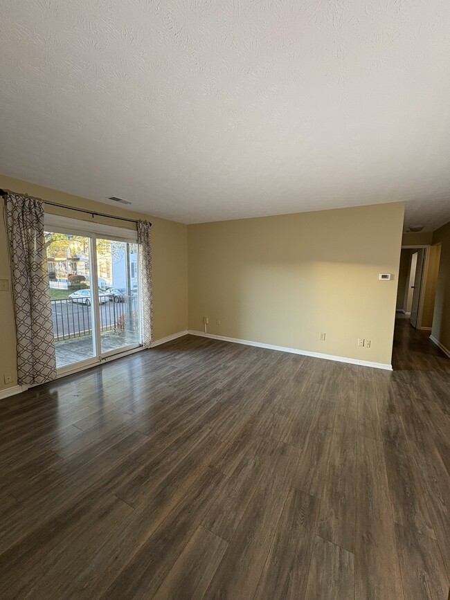 Foto del edificio - 1440 Slade Ave