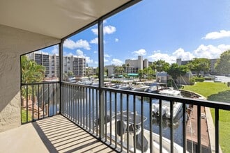 Building Photo - 4 Royal Palm Way