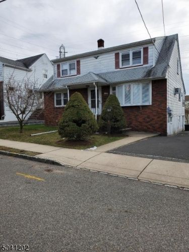Primary Photo - 61 Emmet St