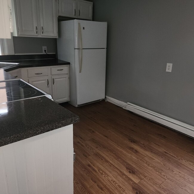 Building Photo - 73 Pearl St