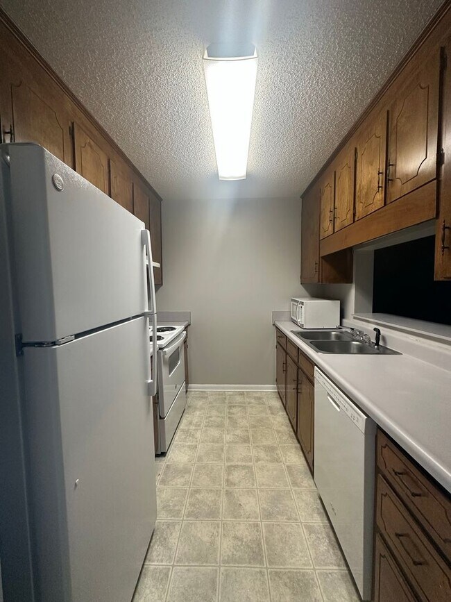Foto del edificio - 216 Candlebrook Dr