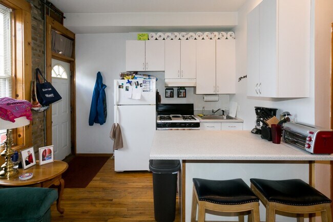 Foto del edificio - 1329 N Greenview Ave