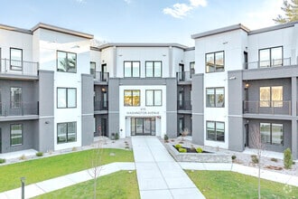 Building Photo - 410 Wave - Open House 2/28 2-5 appt. only