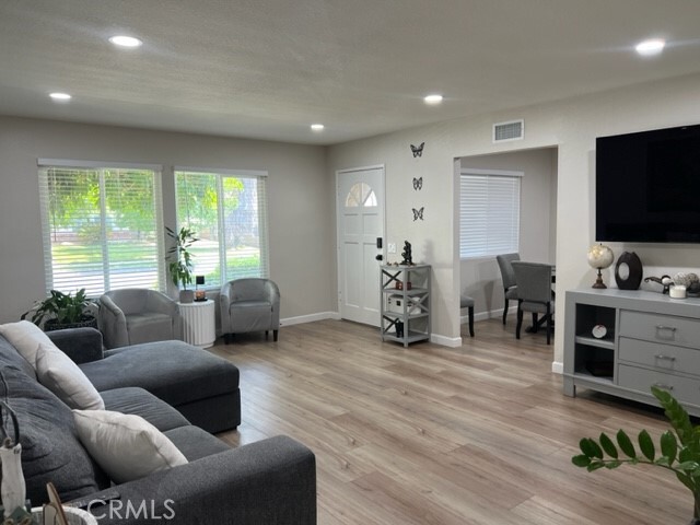 Building Photo - 9827 Estacia Ct