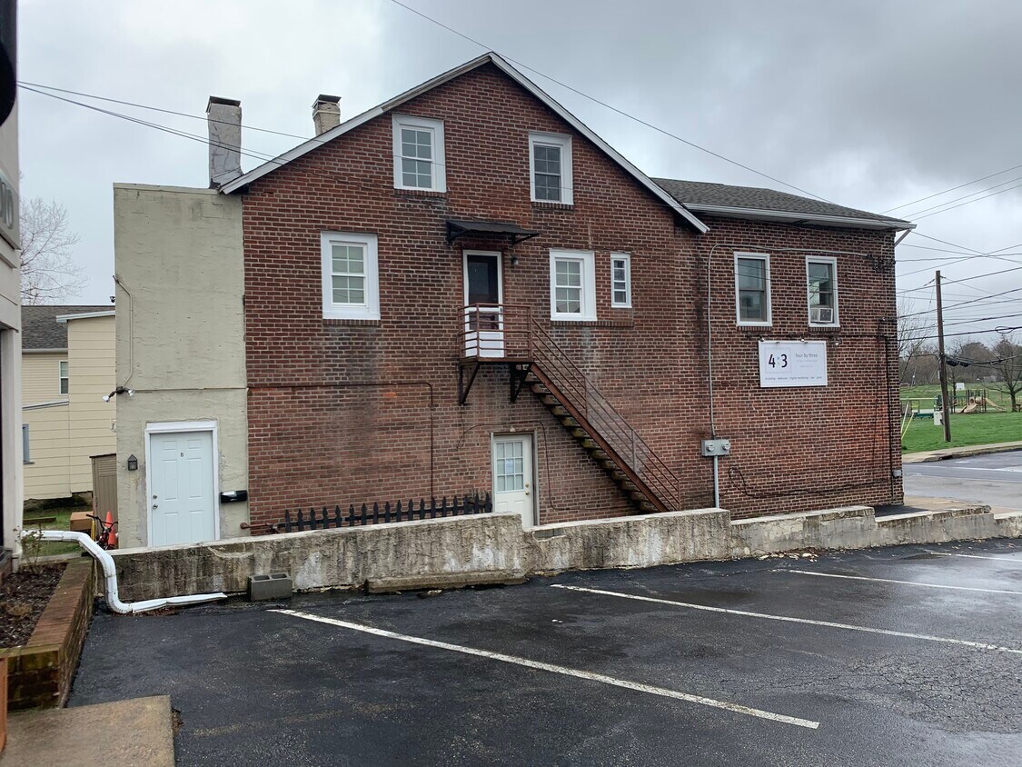 Outside of building - 893 Penn St