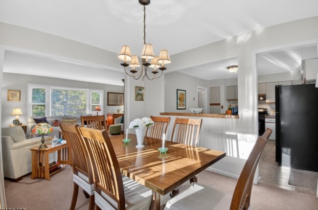 Foto del edificio - 532 Spring Valley Dr