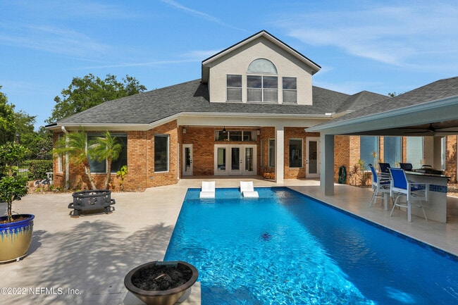 Building Photo - 7635 Wexford Club Dr E