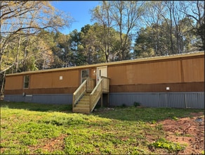 Building Photo - 1582 Riverside Rd