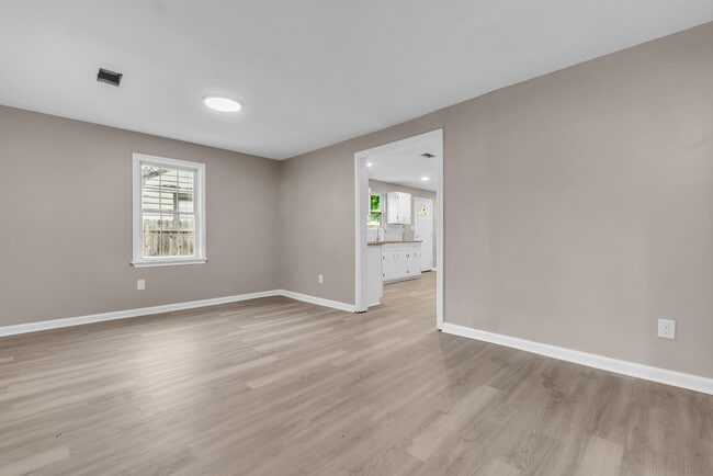 Building Photo - 1577 S Highland St