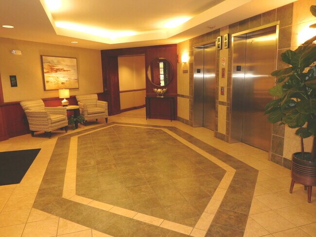Foto del edificio - 875 E 22nd St